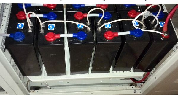 監(jiān)測(cè)蓄電池性能參數(shù)